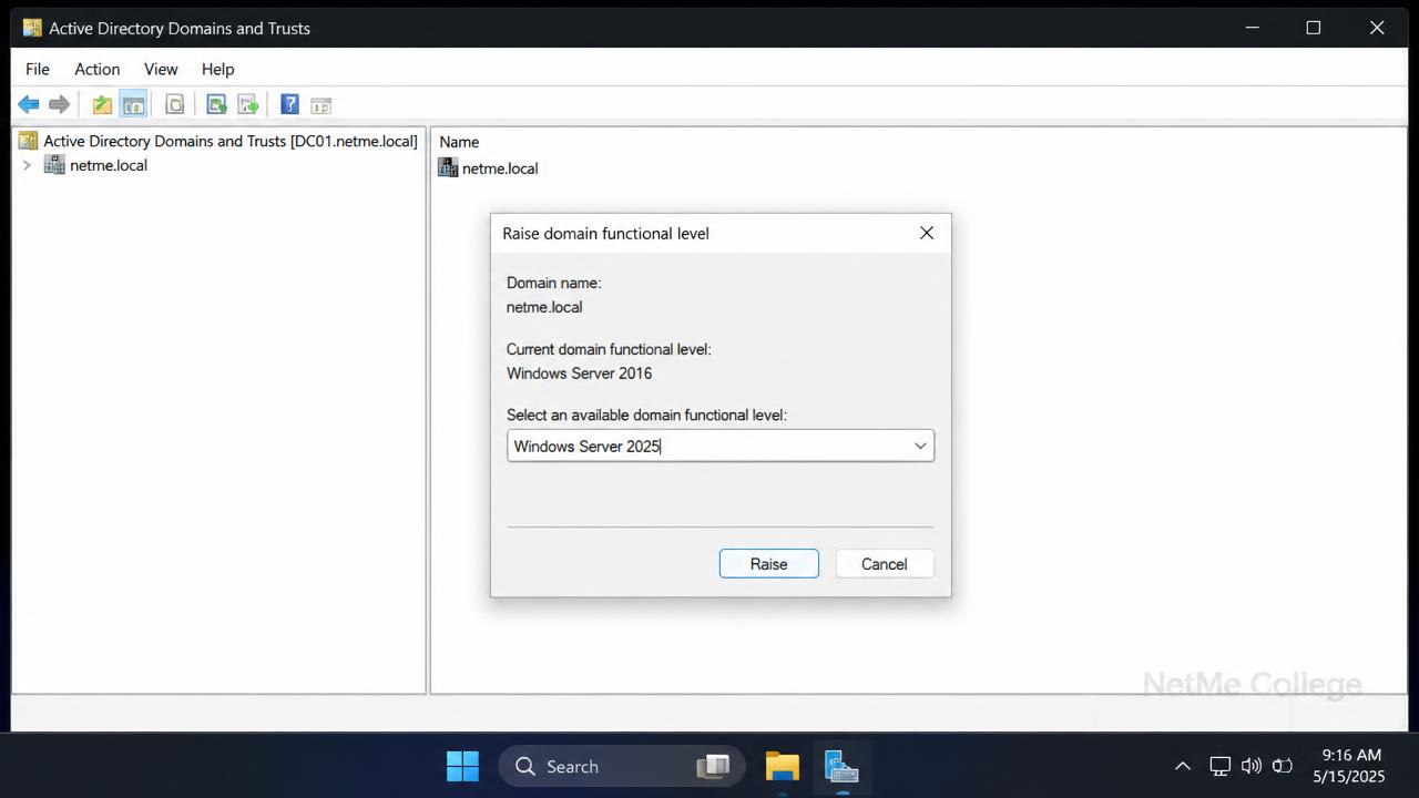 דיאלוג Raise domain functional level בקונסולת Active Directory Domains and Trusts